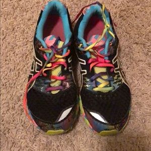 Used ASICS Gel Noosa